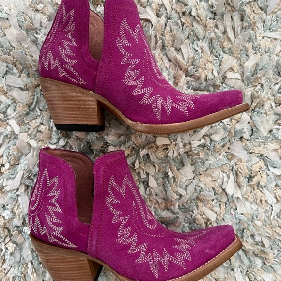 Ariat pink Dixon Boots - Picture 6 of 9